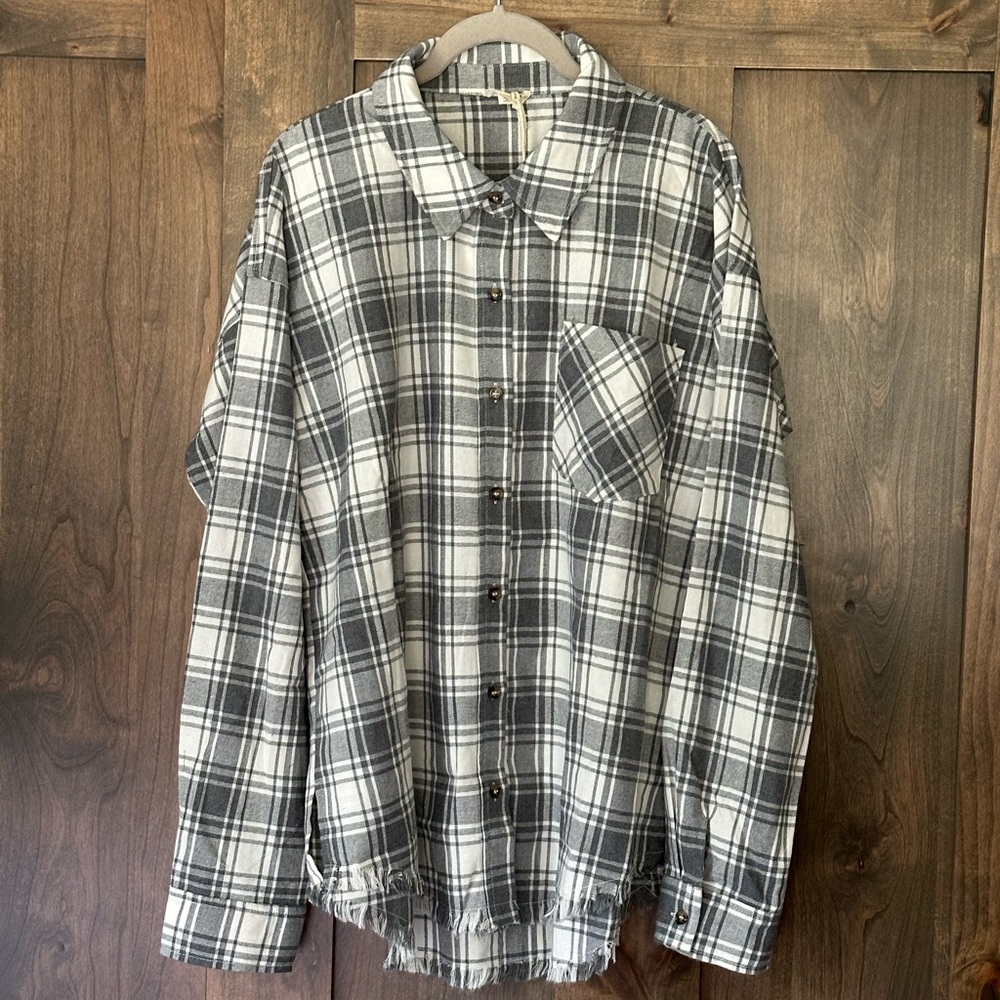 NWT Hem & Thread Women’s Button Down Long Sleeve Shirt
